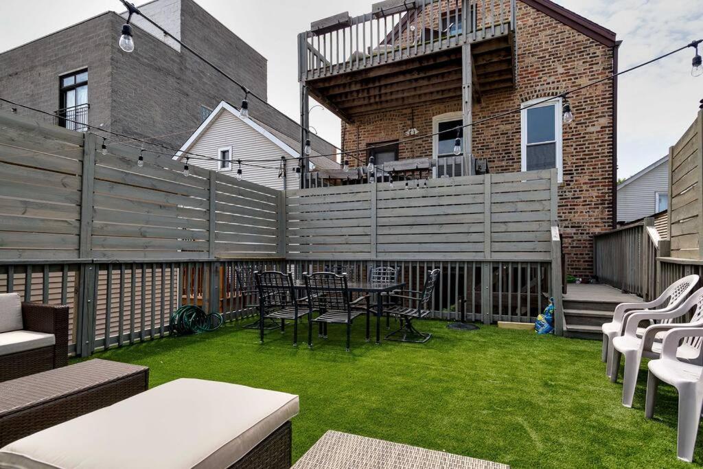 Central Access To Patio 1 Holiday home Chicago