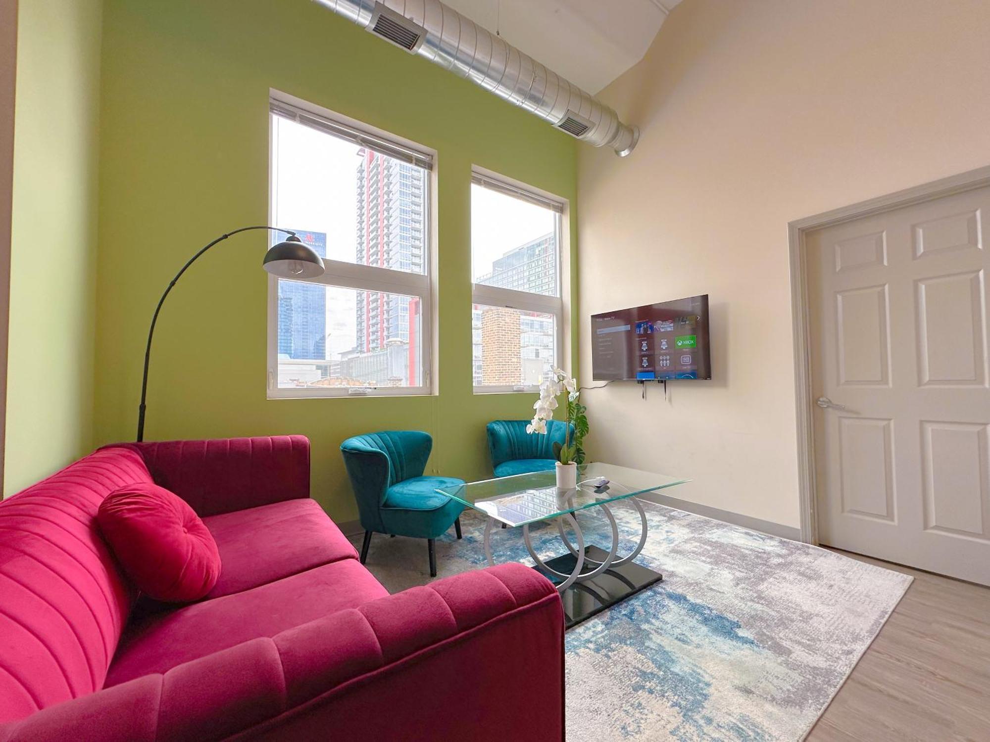 Mccormick Place 2br Oasis With Optional Parking, Patio, Gym For Up To 6 Guests Near Museum Campus, Grant Park & Soldier Field Apartment