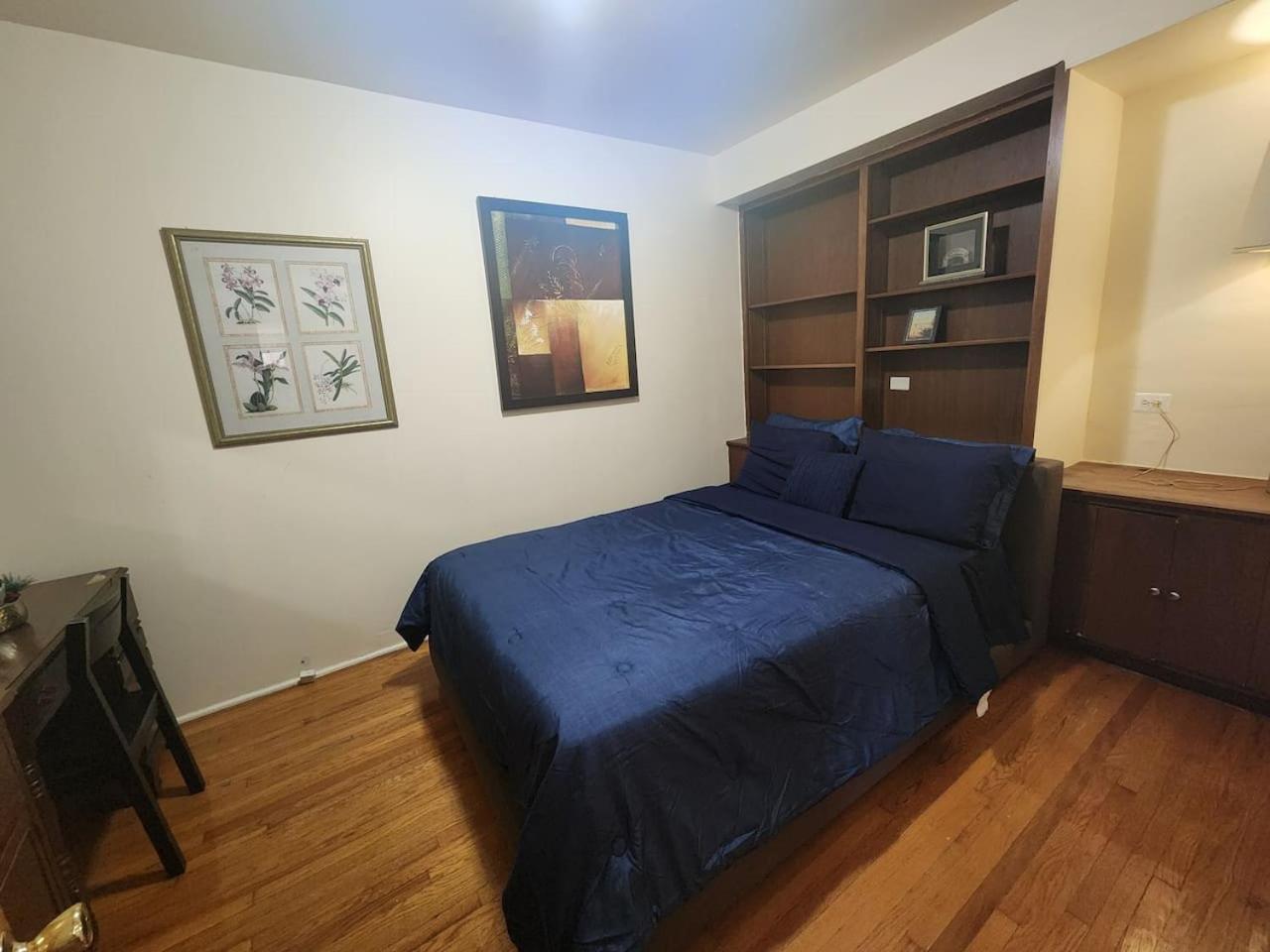 Apartment Charming Lakefront Stunning View North
