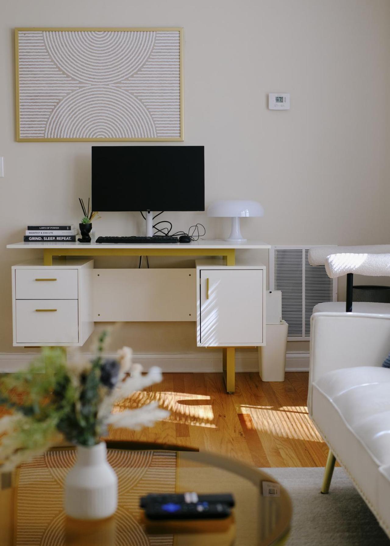 Holiday home Huge Projector And Designated Workspace, Near Wrigley *