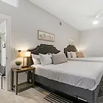 Wonderful 2-Bedroom Apt Near Restaurants - Hubbard 4