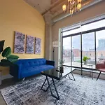 Mccormick Place 2Br Suite With Patio, Skyline View And Optional Parking Sleeps 6 Near Soldier Field And Grant Park