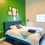 Luxury 5Br South Loop Suite With Pool Table And Optional Parking Near Mccormick Place, Field Museum And Soldier Field