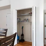 Charming Renovated Apartment In Ukrainian Village