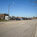 Blueground Elmhurst Pool Gym Nr Park Chi-1263