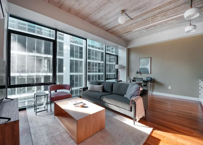 River North 1Br W Gym Lounge Roof Nr Riverwalk Chi-891