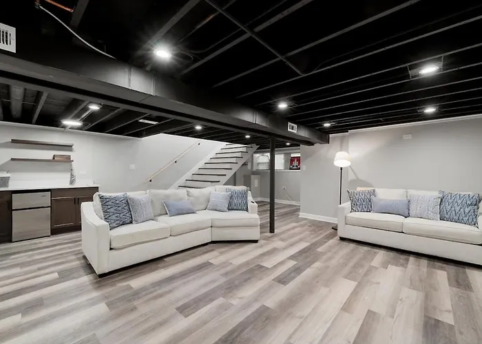 Spacious Apartment In Chicago
