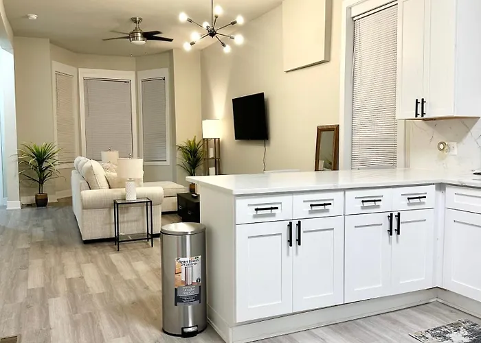 1F Modern Comfort In The City