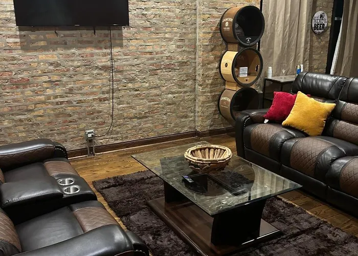 Wicker Park Loft Style Apartment
