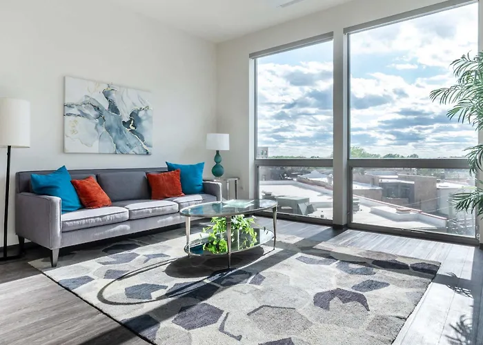 1Br City Loft With Modern Glass Views