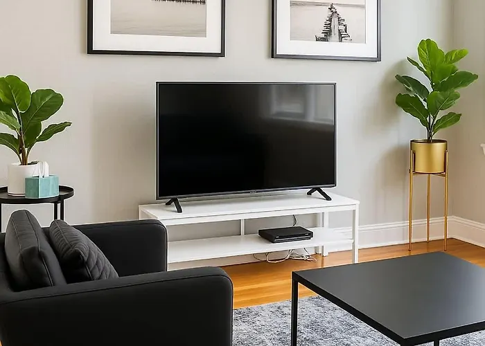 2Br Apt Beautifully Furnished - Grace 11-1