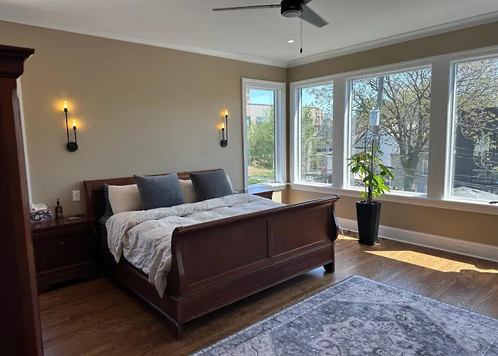 Lyons\' Suite