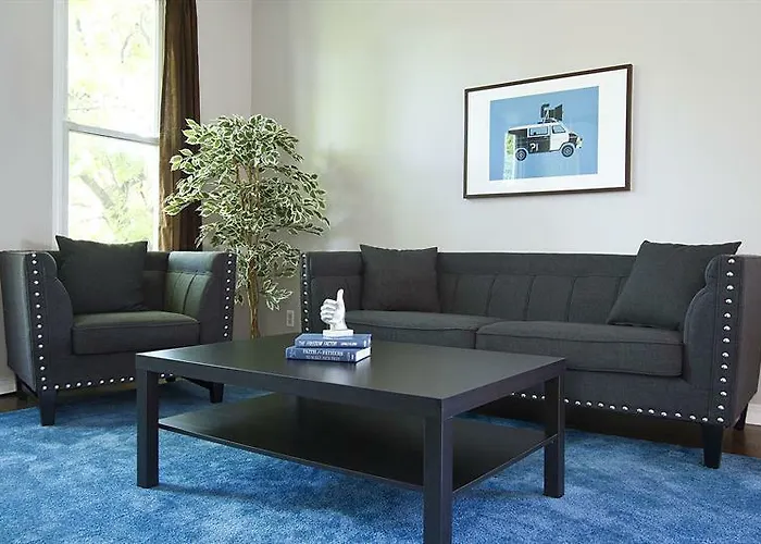 Grand 3Br In Roscoe Village By Sonder