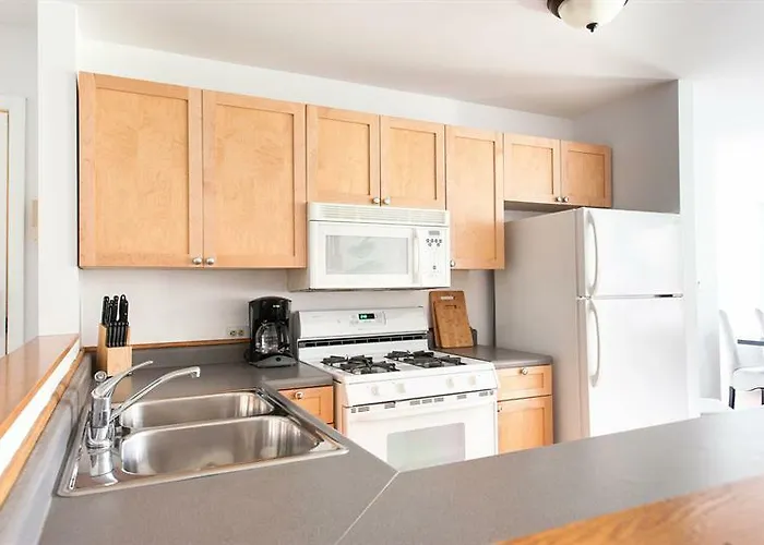 Bi Level 3Br In Lake View By Sonder