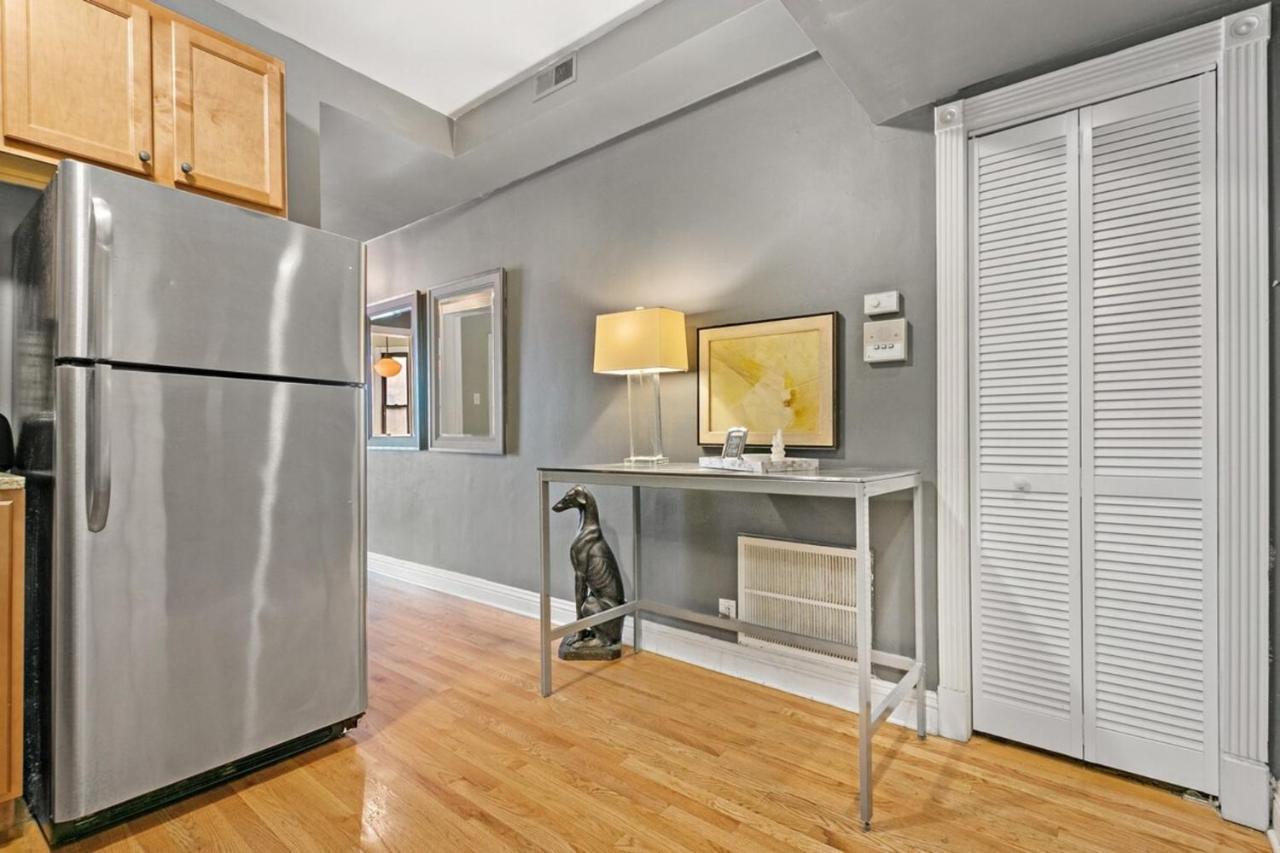 Apartment Feel The Vibe 2br Designer - Halsted 3d