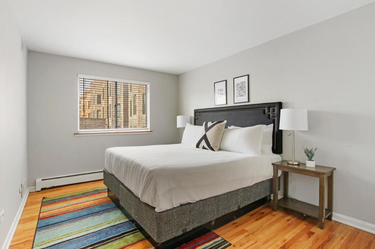 Apartment Inviting 2-bedroom Prime Apt - Oakdale 512 Chicago