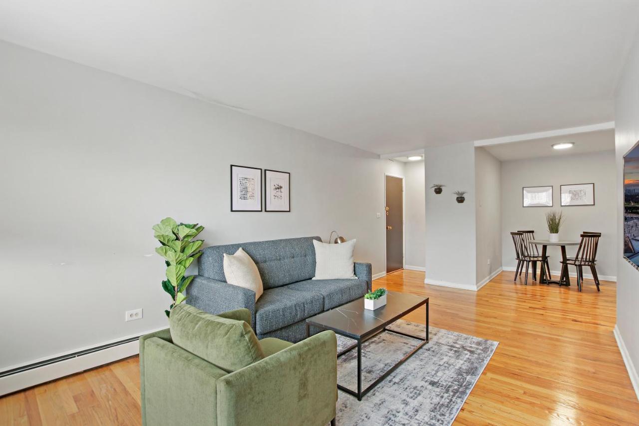 Inviting 2-bedroom Prime Apt - Oakdale 512