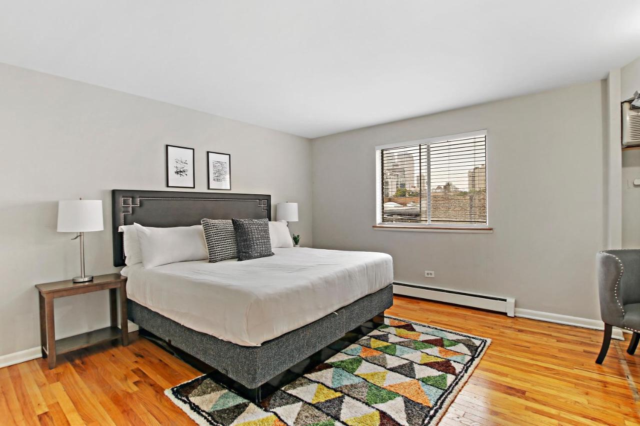 Apartment Inviting 2-bedroom Prime Apt - Oakdale 512