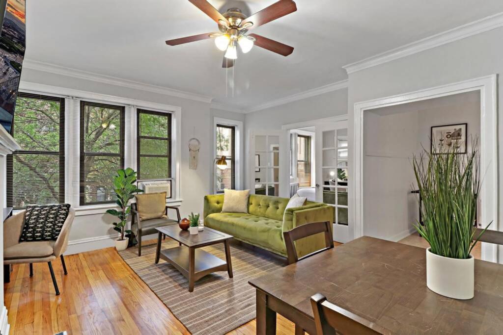Vibrant & Well-furnished 2br - Roscoe 1a Apartment
