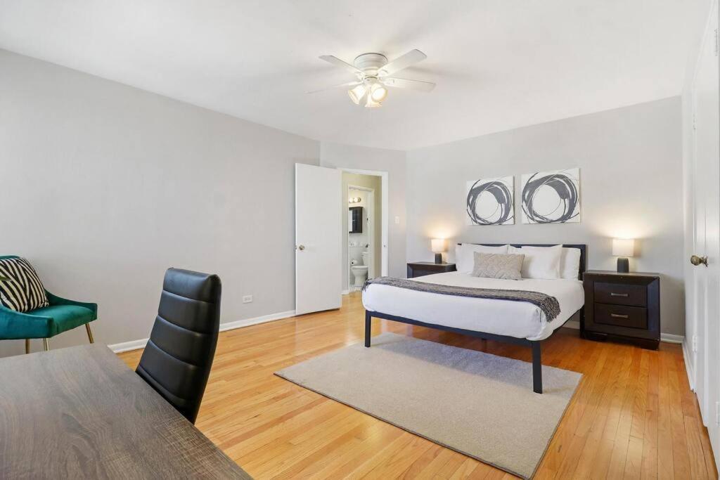 Apartment Modern & Comfy 2br Close To Dining - Bell 2c *