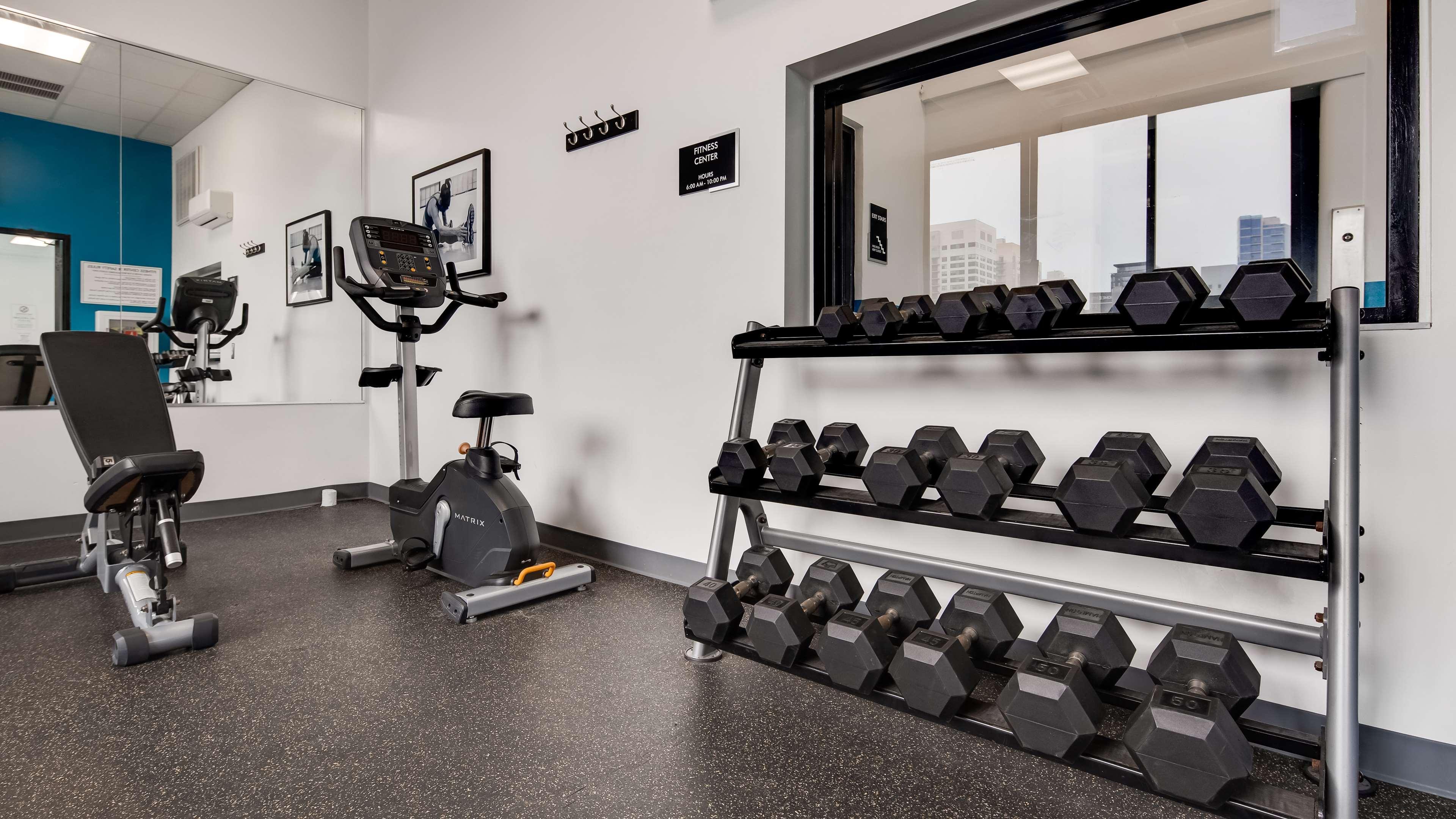 Hotel Western Downtown-river North 3*