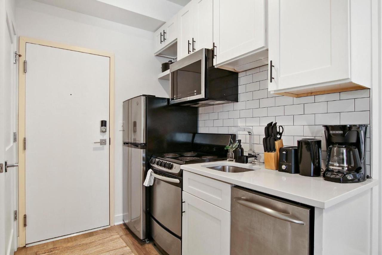 Cozy With In-unit Laundry And Wi-fi! - Montrose 111