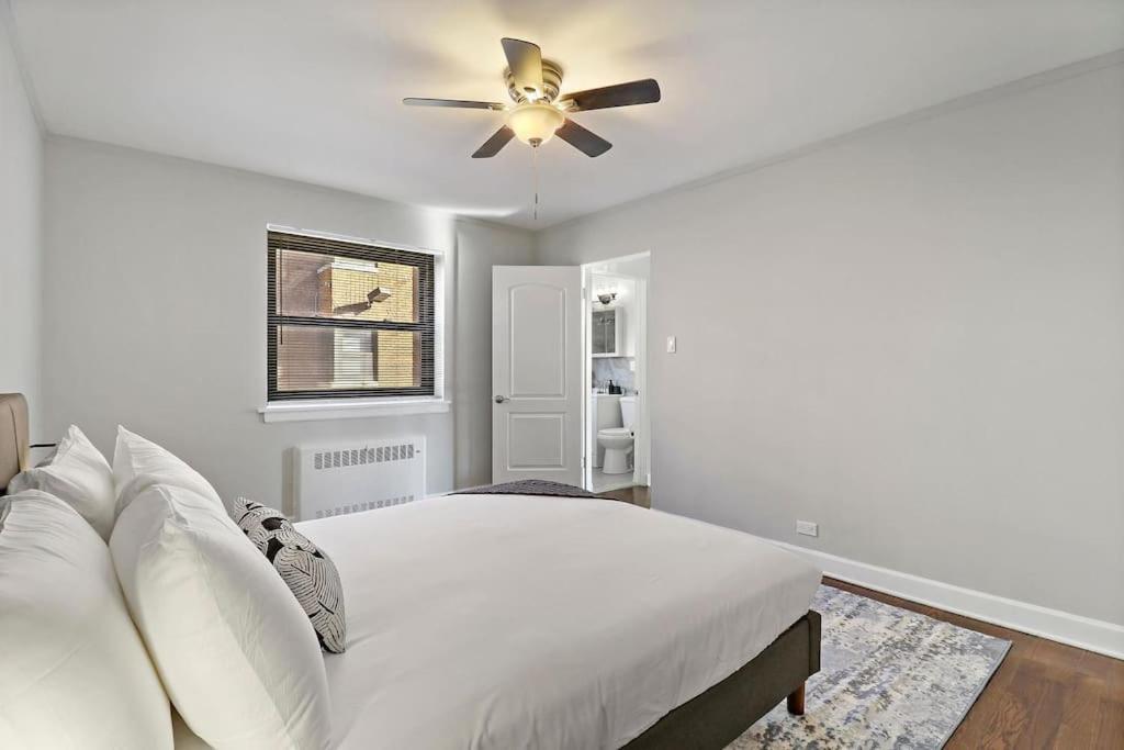 Cozy & Fully Furnished 2br Apt With Wi-fi - Sheridan S2 Chicago