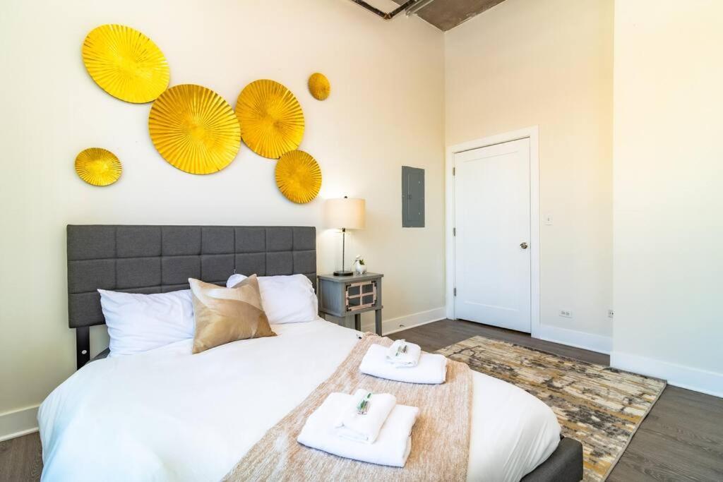 Mccormick Place: Spacious 3br Family Haven