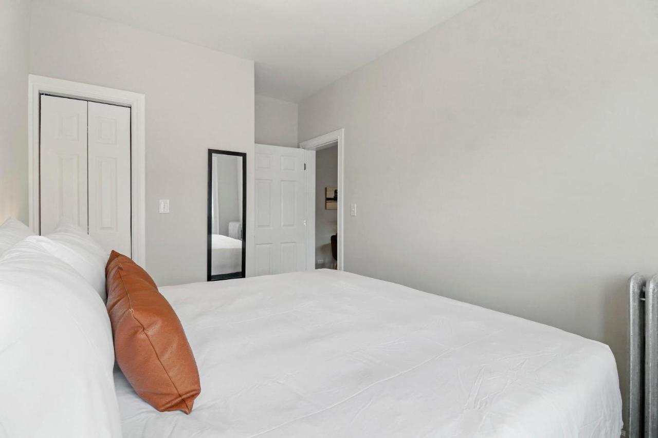 2br Lively & Chic Close To Shops - Touhy 3s *