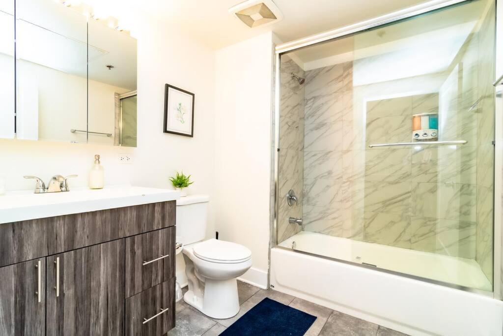 Apartment Mccormick Place: Spacious 3br Family Haven