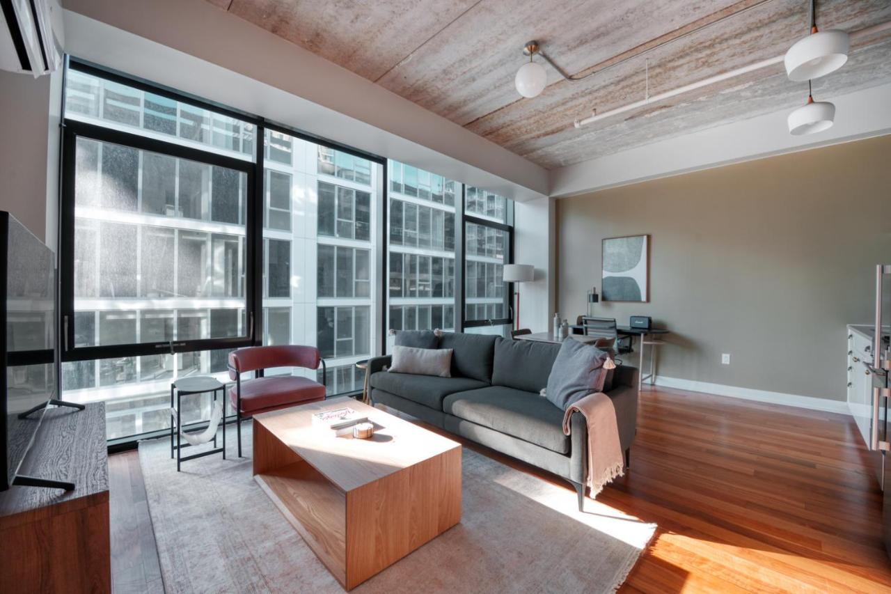 River North 1br W Gym Lounge Roof Nr Riverwalk Chi-891 Apartment