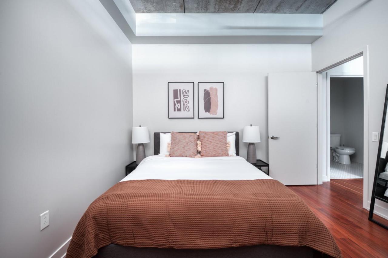 River North 1br W Gym Lounge Roof Nr Riverwalk Chi-891 Chicago