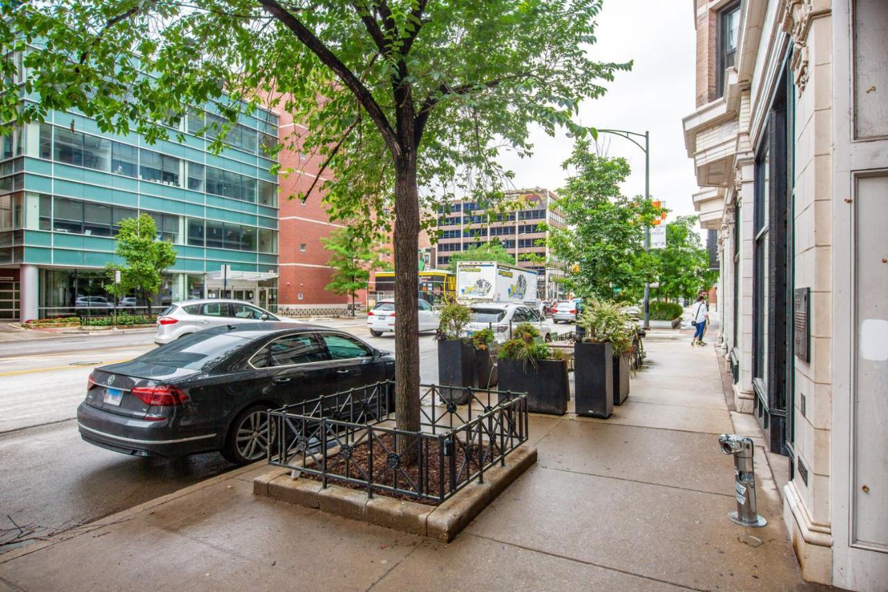 Apartment River N 1br W Gym Pool Nr L Stop Chi-360 Chicago