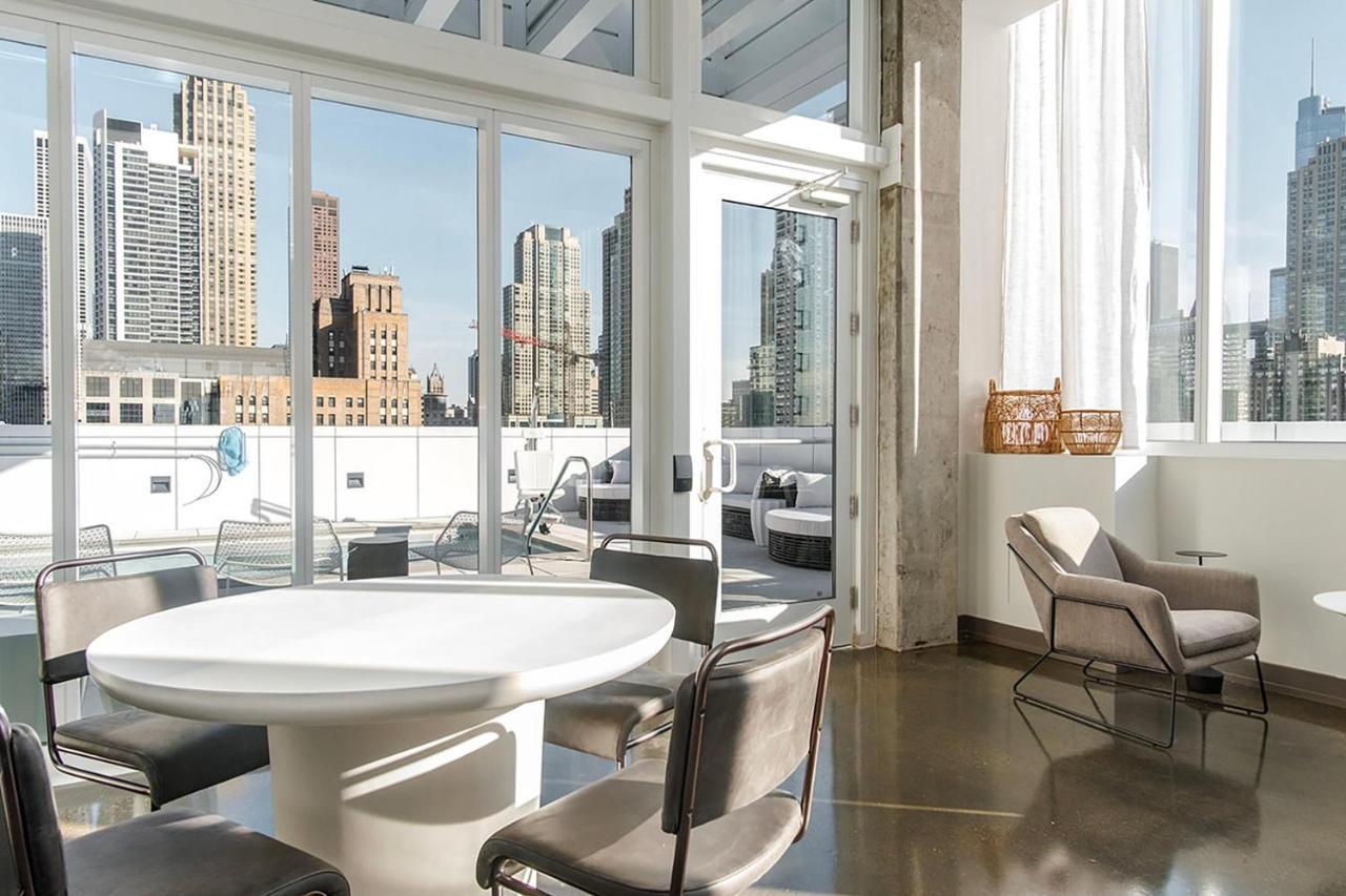 River N 1br W Gym Pool Nr L Stop Chi-360 Apartment