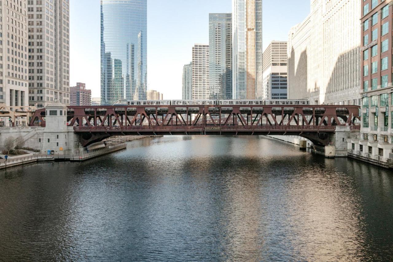 Apartment River N 1br W Gym Pool Nr L Stop Chi-360