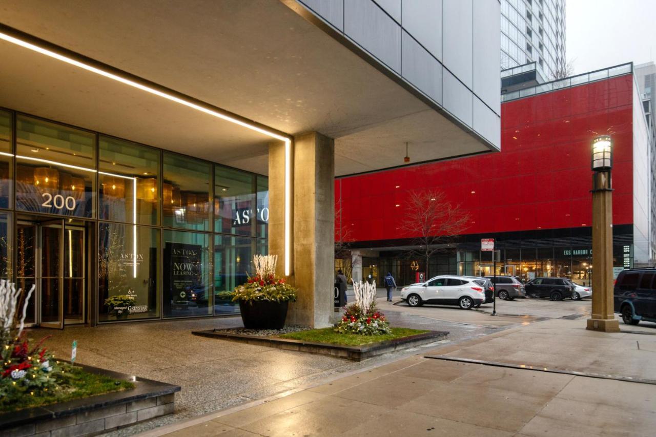 Streeterville 2br W Pool Gym Nr Riverwalk Chi-881 *