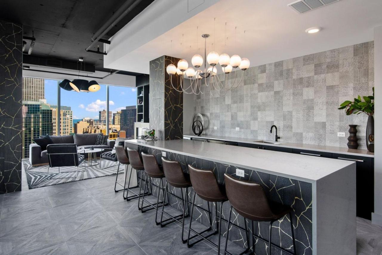 Streeterville 2br W Pool Gym Nr Riverwalk Chi-881 *