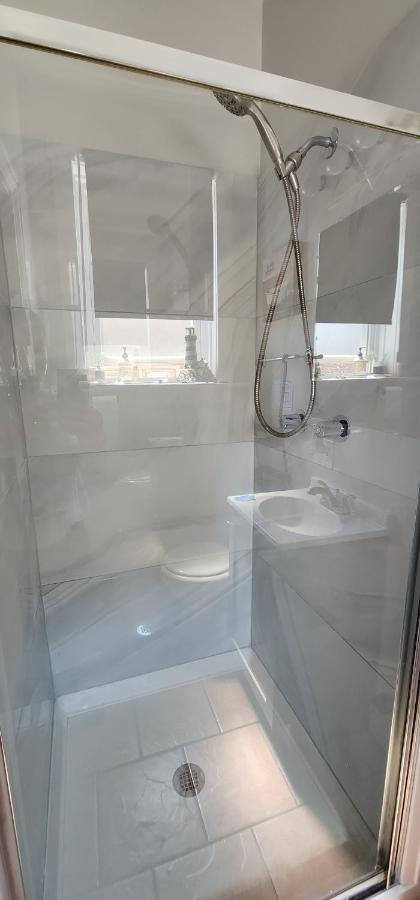 Apartment Cozy 1 Bedroom, 1 Min From Irving Park Blue Line, Free Parking