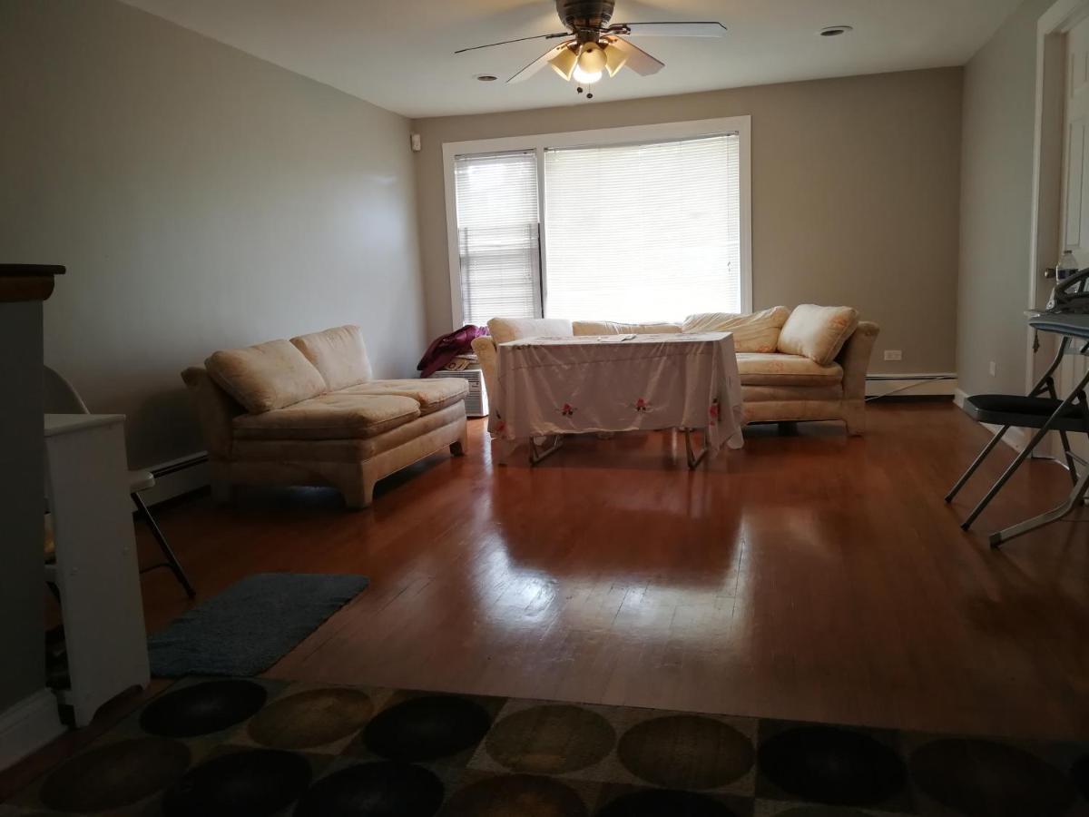 8100 Happy Homestay