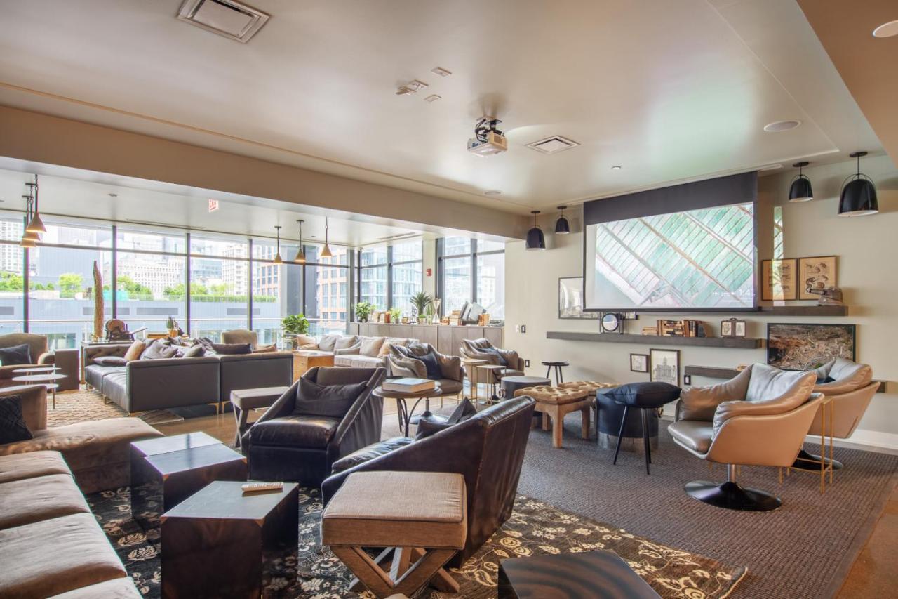 Apartment River North 1br W Gym Lounge Roof Nr Riverwalk Chi-900 Chicago