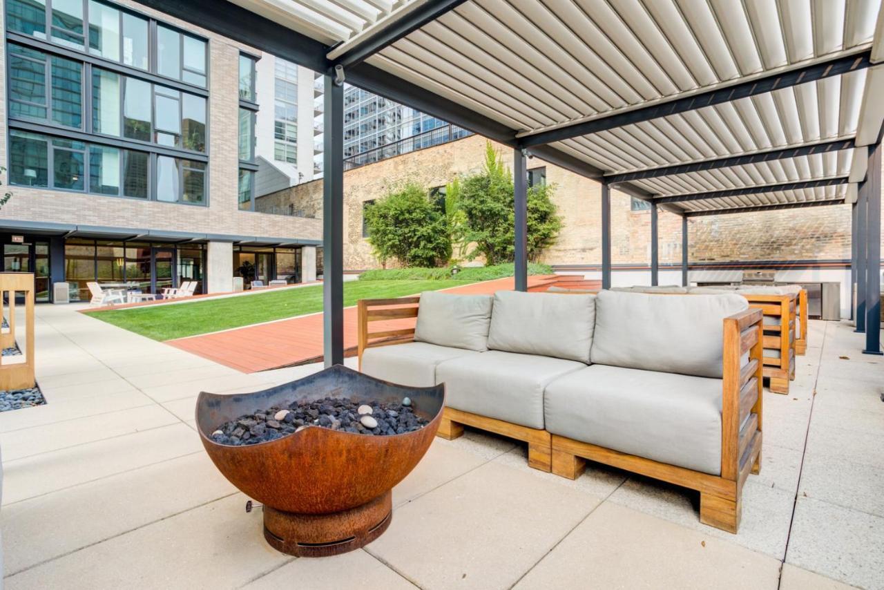 W Loop 1br W Deck Pool Gym 3 Blocks To L Chi-646