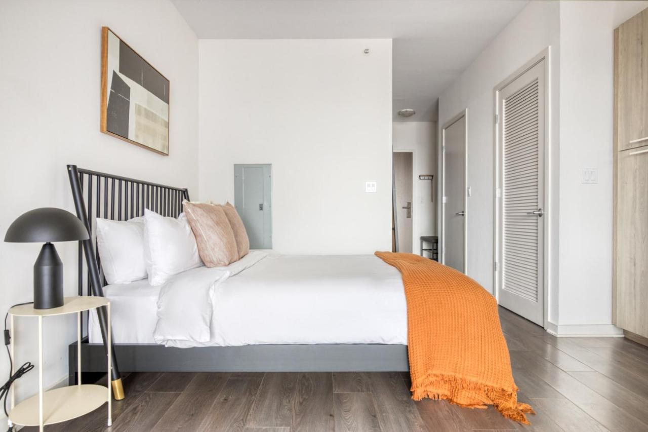 Apartment W Loop W Gym Wd 3 Blocks To L Chi-675
