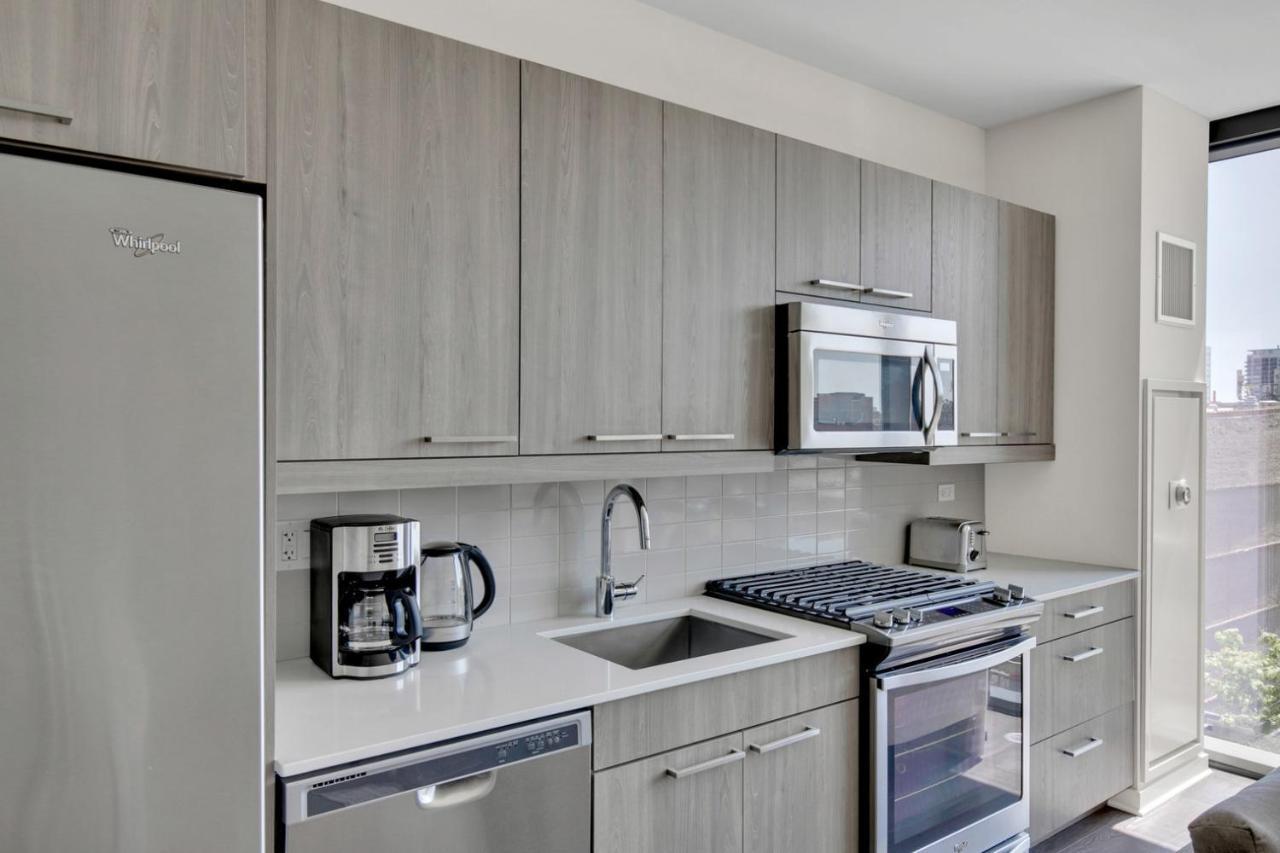 Apartment W Loop W Gym Wd 3 Blocks To L Chi-675
