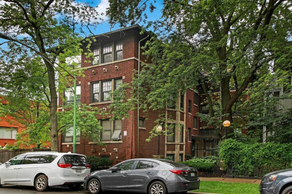 Charming 3br In Prime Location Chicago