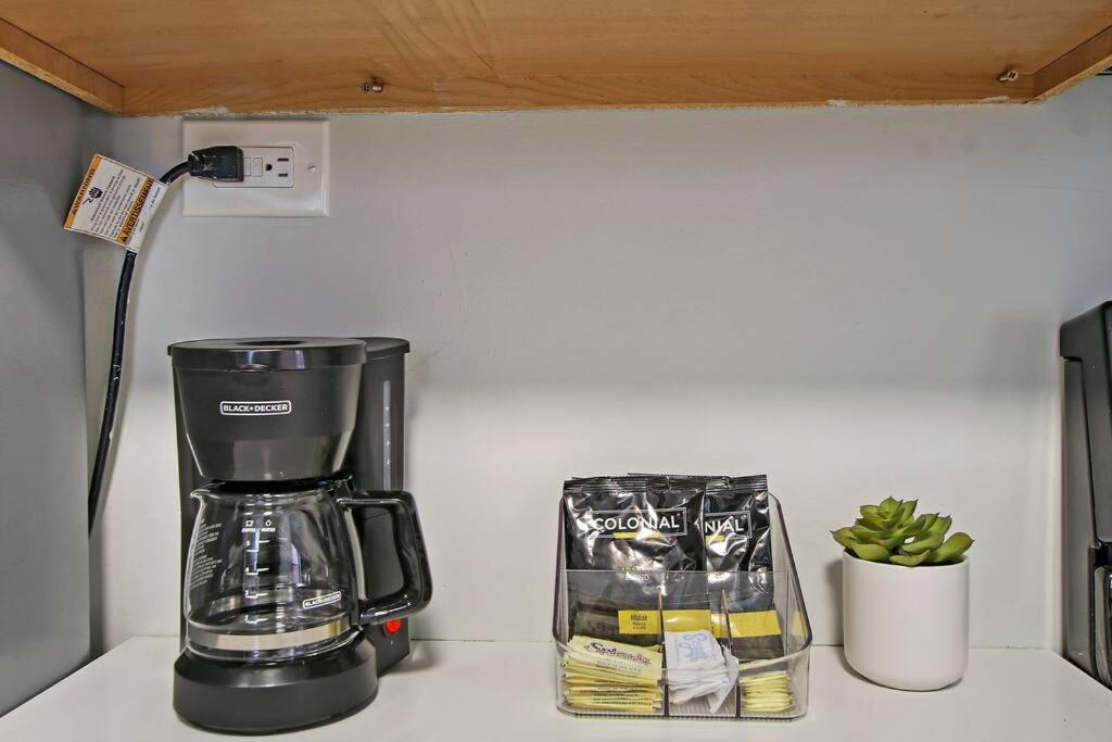 Apartment Bright And Roomy 1br Apt In - Sheridan N1