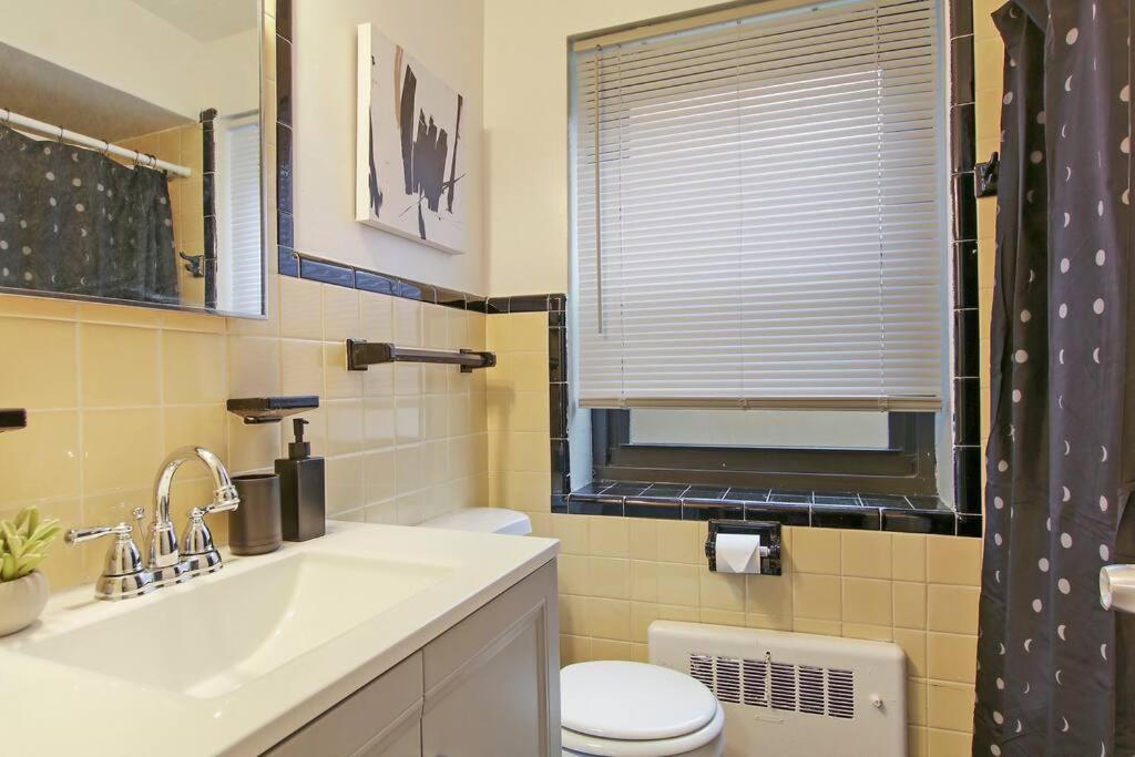 Apartment Bright And Roomy 1br Apt In - Sheridan N1 Chicago
