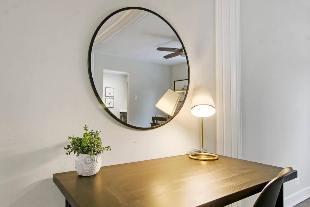 Bright And Roomy 1br Apt In - Sheridan N1 *