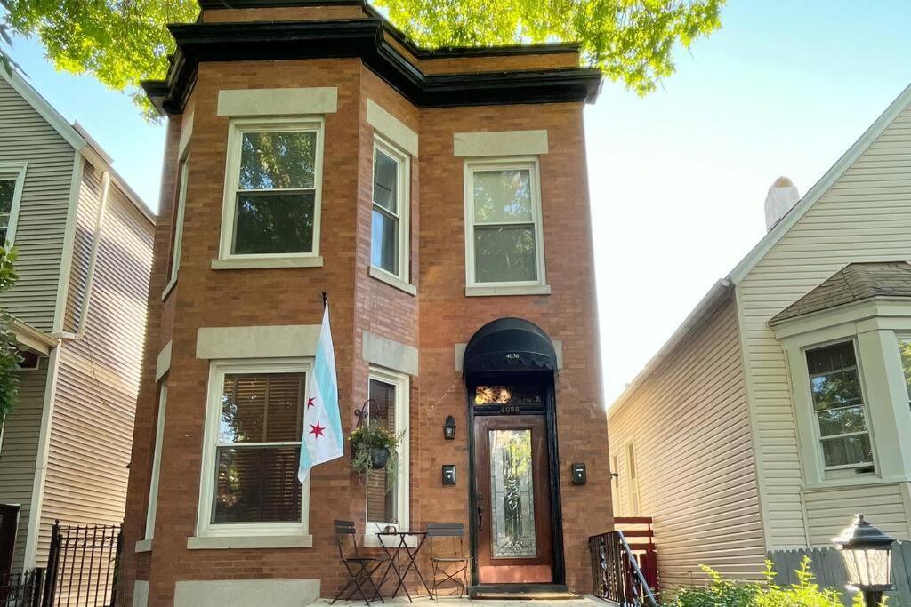 2br 1ba Irving Park Updated Vintage Unit 2-flat * Chicago