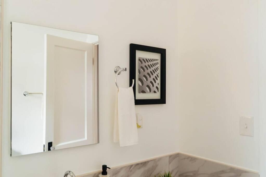 Well-equipped In The City! - Belmont B13 * Chicago