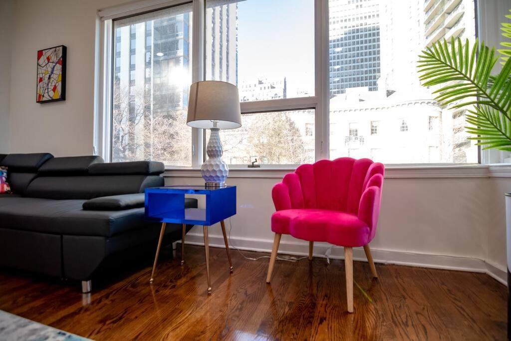 Apartment French Design Luxurious Downtown 3br Sleeps 8 Guests *